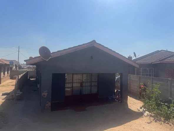 5 Bedroom House
