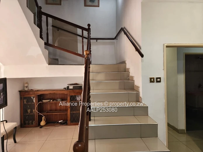 Massive, lovely 6 bed home in Borrowdale