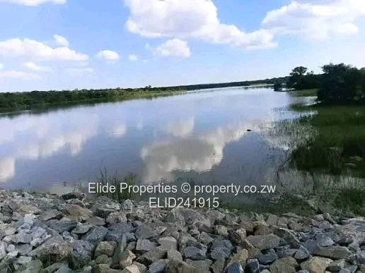 1,130ha Gokwe Farm — Gravel Roads, Grazing & Kraal (Sole Mandate)