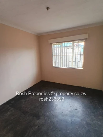 Renovated 3-Bed House in Msasa Park — Garden & Tank