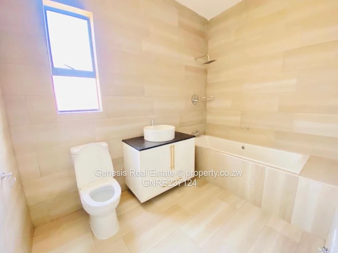 Peakwood Village 3 bedrooms for sale 