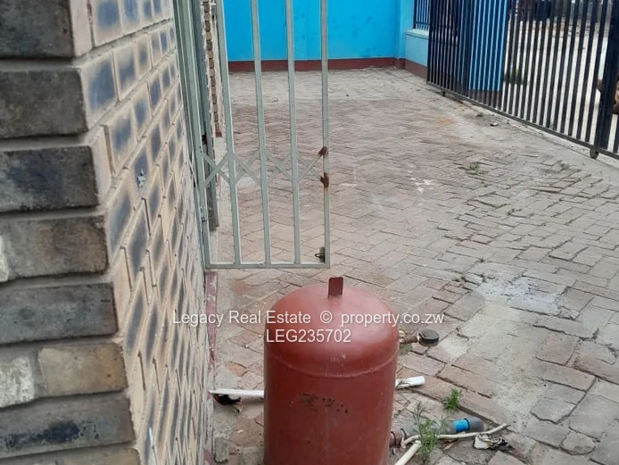 Start Earning Immediately ,Fully Equipped Shop & Butchery,Busy Location!