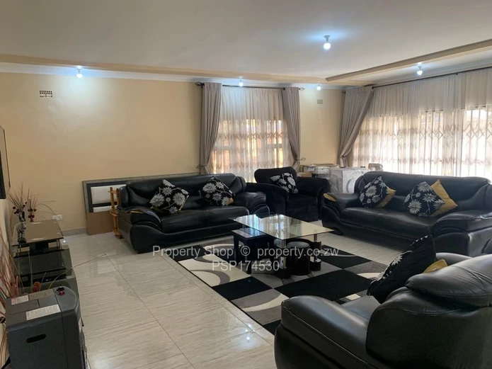 Stunning 9-Bed Mansion for Sale in Gletwin Park, Harare with Borehole