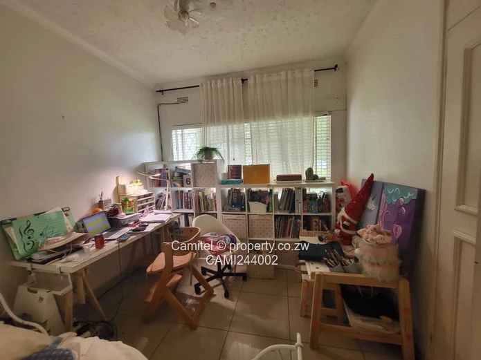 Mount Pleasant 5-Bed Family Home — Pool, Borehole & Lawn