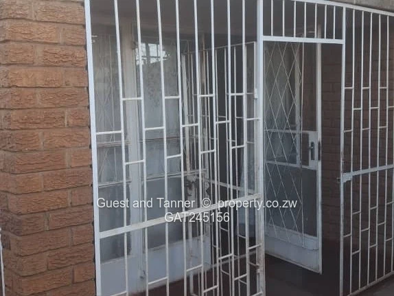 4 Bedroomed house For Sale In Dzivarasekwa Extension  (Sole Mandate)