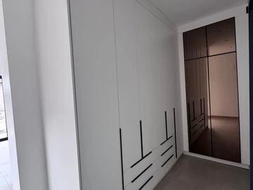 4 Bedroom Flat & Apartment