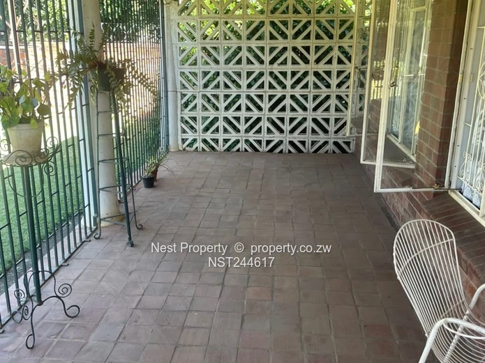 Milton Park 3-Bed with Verandah, Garden & Garage