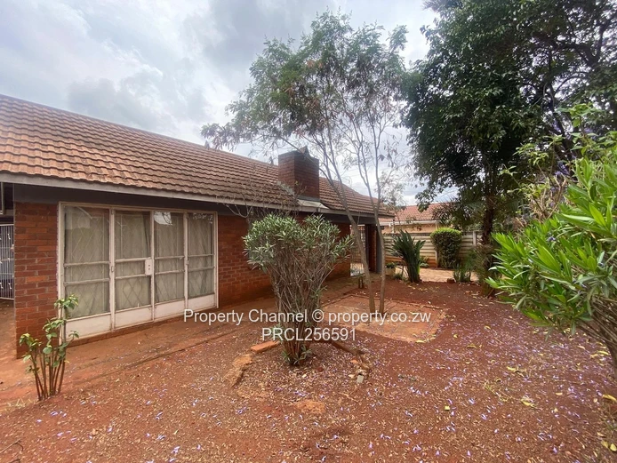 Prime Four Bedroomed House In Cranborne