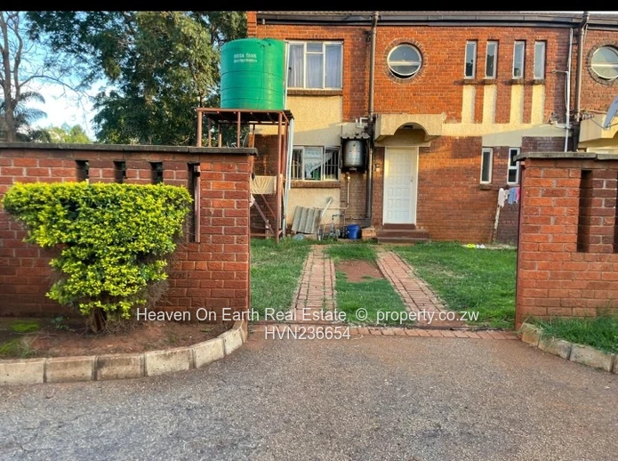 Very close to amenities  (Sole Mandate)