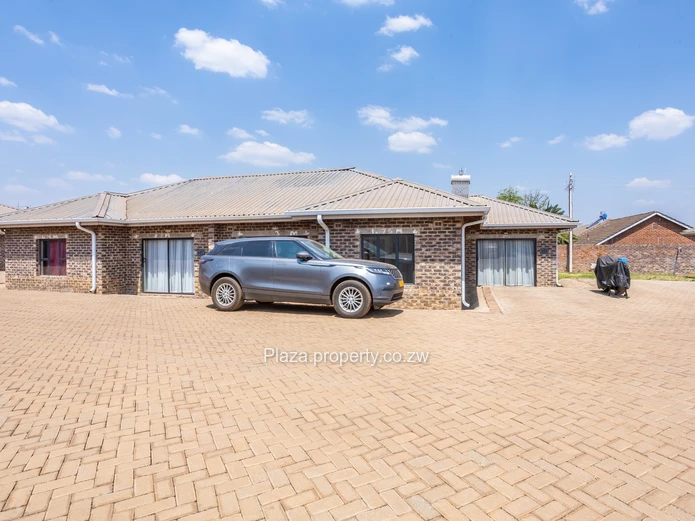 Cash Cow - Cluster Complex in Haig Park