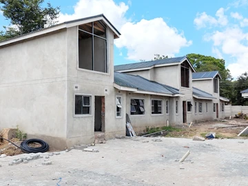 2 Bedroom Flat & Apartment