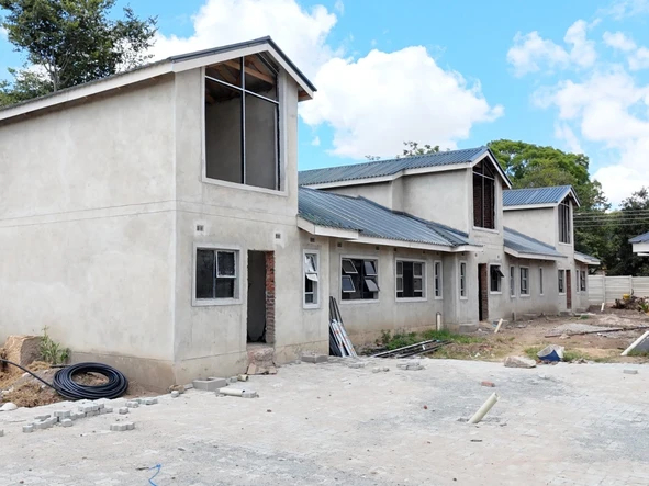 2 Bedroom Flat & Apartment