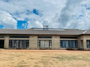 4 Bedroom House, Hillside South  For Sale