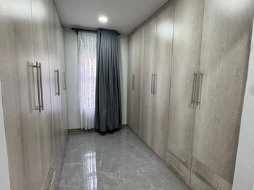 4 Bedroom Garden Flat