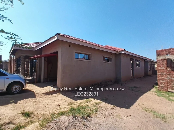 Budiriro Cabs – Incomplete 5-Bedroom House with Great Potential