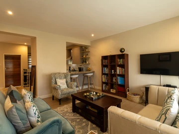 3 Bedroom Garden Flat