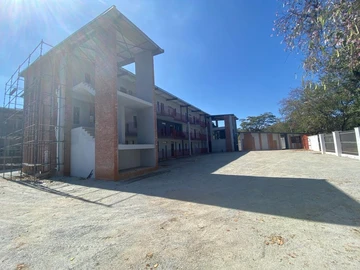 2 Bedroom Flat & Apartment