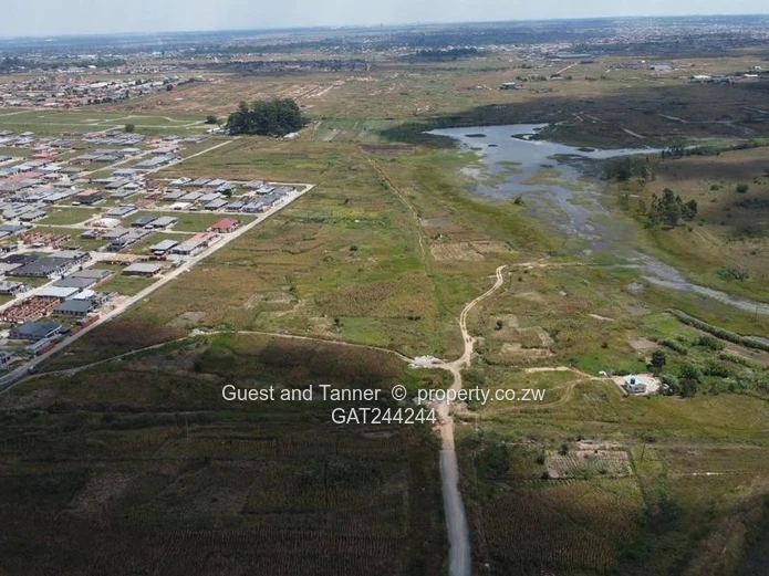 High School stand for Sale in Mabvazuva Estate!!