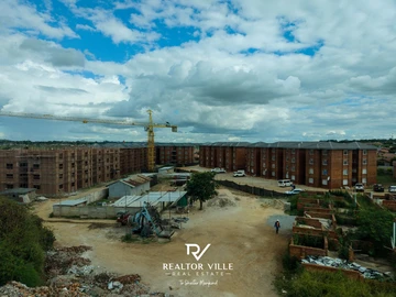 2 Bedroom Flat & Apartment