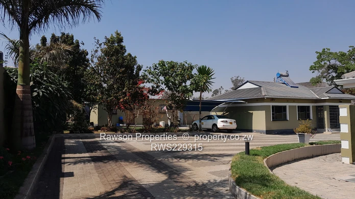 Mandara 6 beds House for Sale