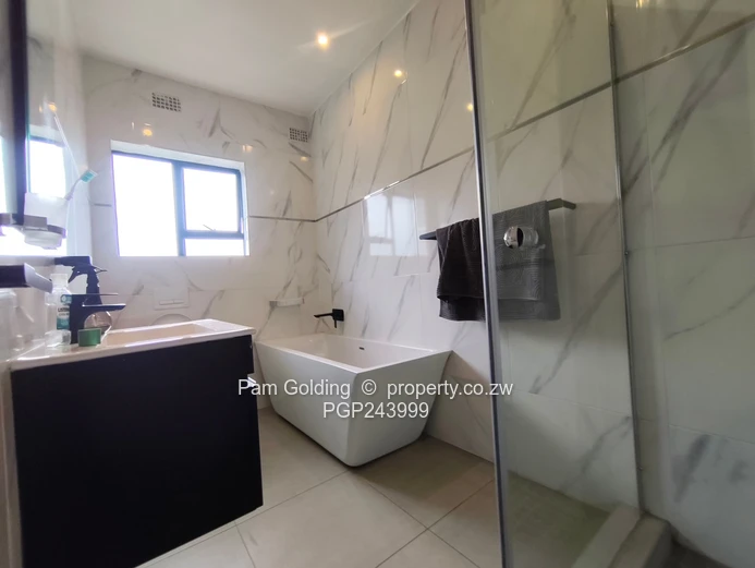 Elegant 6-Bedroom Luxury Home To Let in Glen Lorne