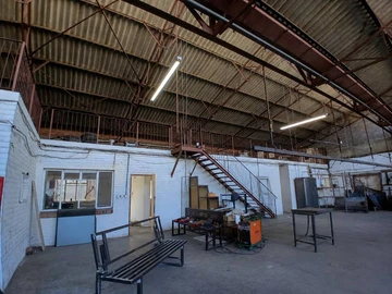 Warehouse & Factory