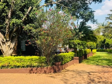 6 Bedroom House