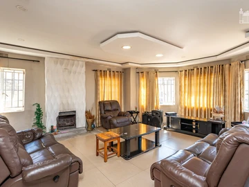 5 Bedroom House