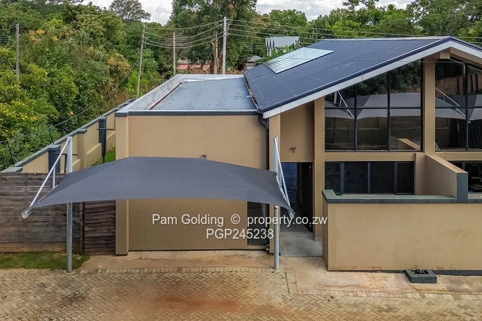 Modern 3 Bedroom Townhouse  (Sole Mandate)