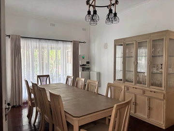 10 Bedroom House