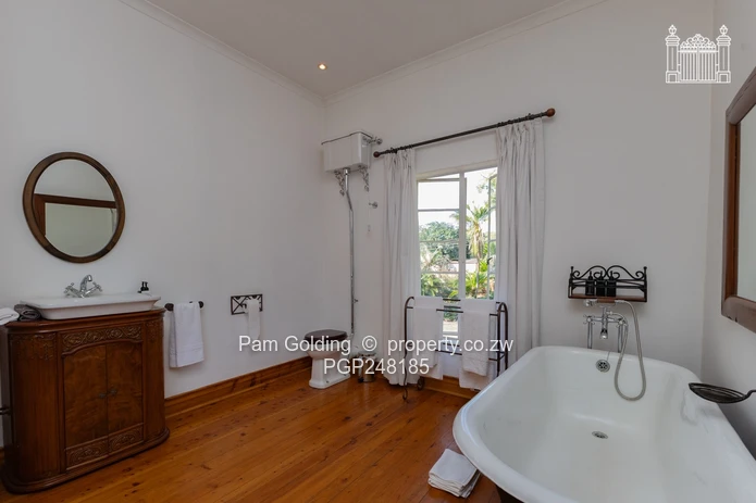 Elegant Family Residence on Orange Grove Drive, Highlands