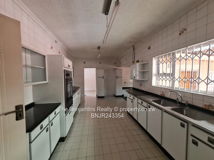 4 Bed House To Let In Belvedere