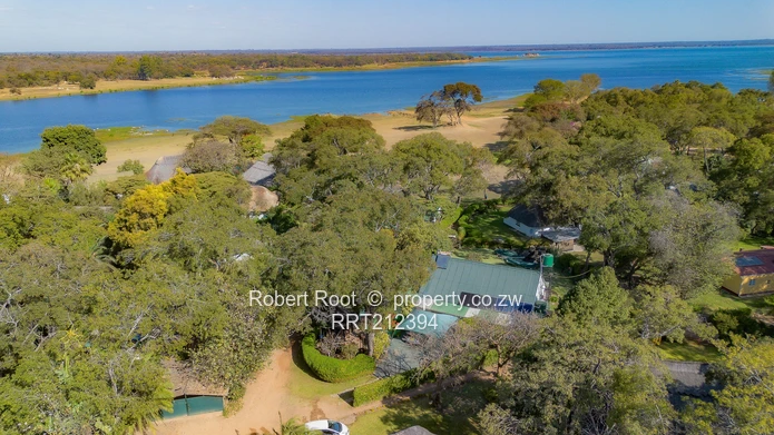 Lakeside Oasis – Ideal Family Home (Sole Mandate)