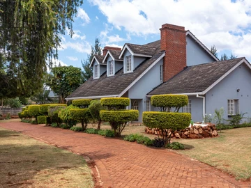 5 Bedroom House