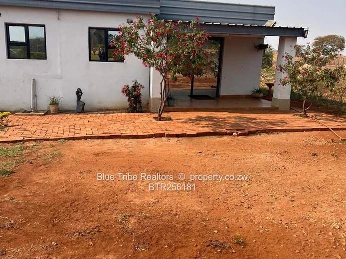 House for sale in Banket