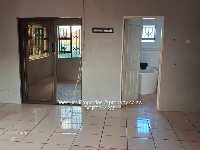 6-Bed Riverside Park Double Storey Home — Borehole 