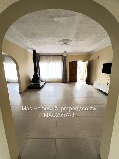 3-Bedroom Villa For Sale – Coronation Avenue