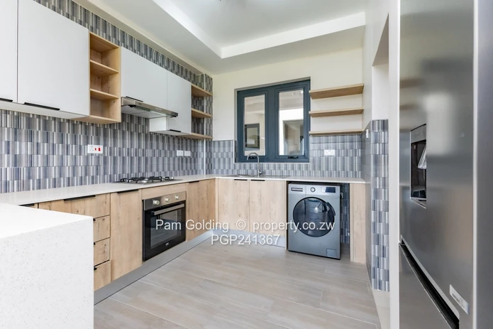 Ready to Move in Apartment in Great Location (Sole Mandate)