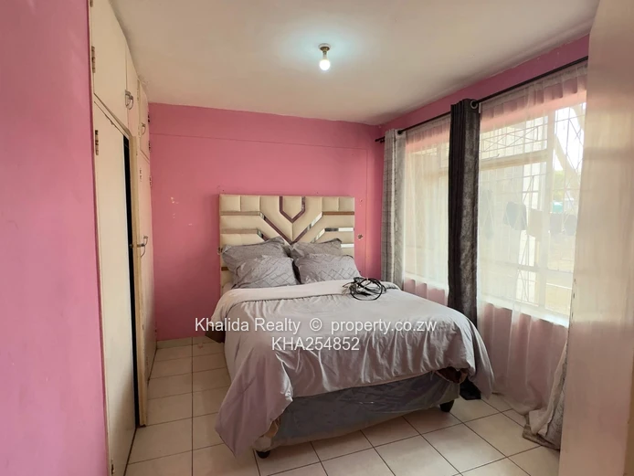 Livingston Avenue Ground floor 1-Bedroom Apartment for Sale - Colleen Court (Sole Mandate)