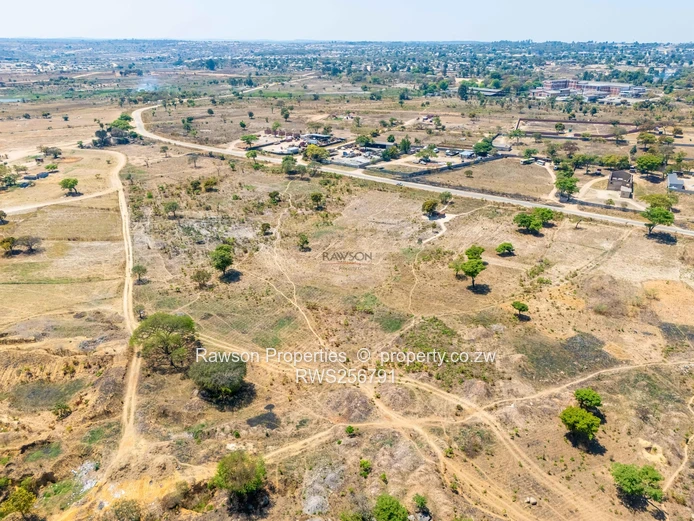 3.6 hectares of land .potential  Maronders (Sole Mandate)