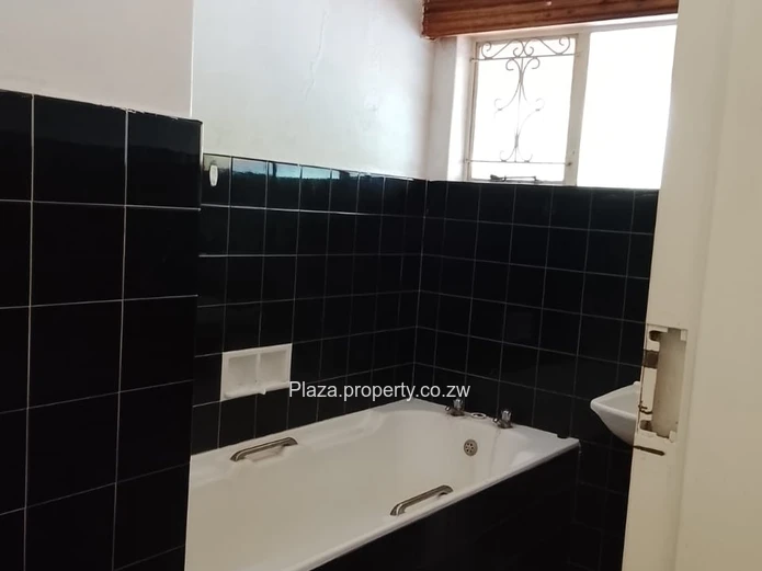 5 Bed House. Northwood. Mount Pleasant (Sole Mandate)