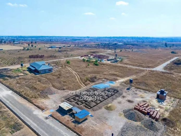 Nyabira low density Paarl luna estate stands for sale (Sole Mandate)