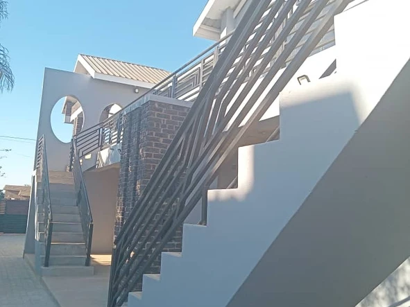 3 Bedroom Flat & Apartment