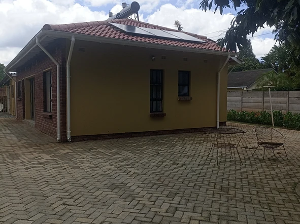 3 Bedroom Flat & Apartment