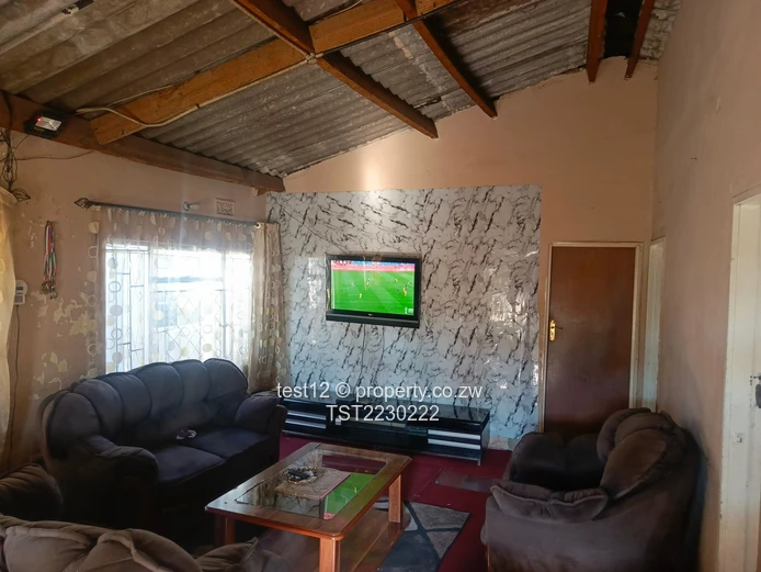 Highfields Western house for sale  (Sole Mandate)