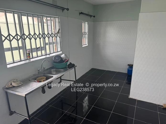 Beautiful 4-Bedroom House To Rent In New Zengeza 5