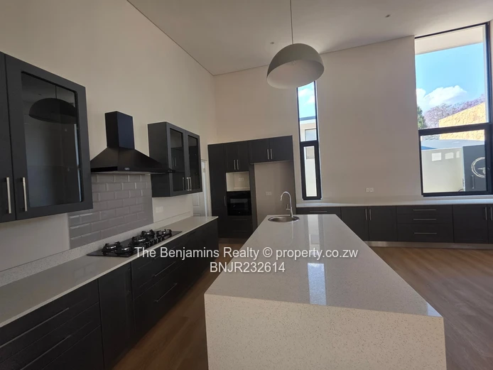 Fabulous Townhouse In Newlands