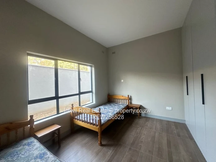 3 Bed Apartment Avondale to Let