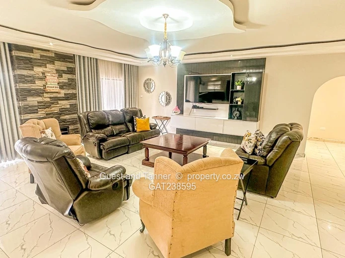  4-bedroom house in Rockview, Harare East For Sale 