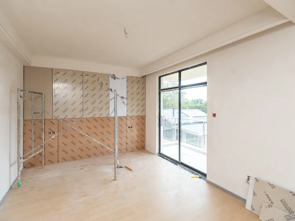 4 Bedroom Garden Flat